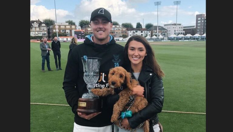 Ollie Robinson With His Girlfriend Lauren Rose Who Is Mother Of Their Daughter