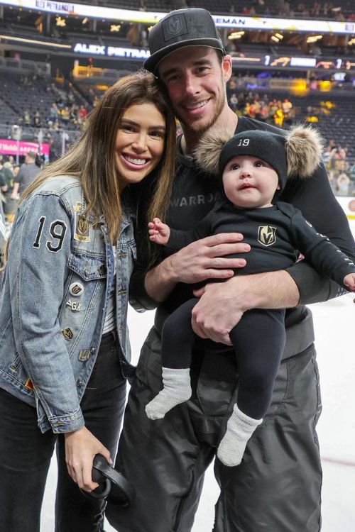 Riley Smith With His Girlfriend Turned Wife Melissa And Their Daughter