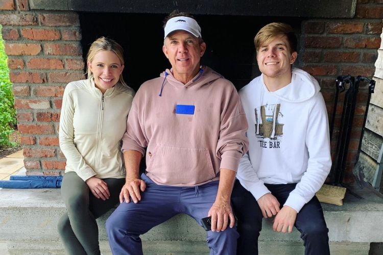 Connor Payton Pictured With His Father And His Sister In 2020