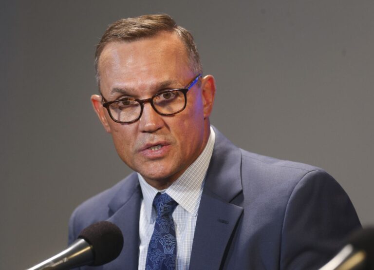 Steve Yzerman Executive Vice President And General Manager Of Detroit Red Wings