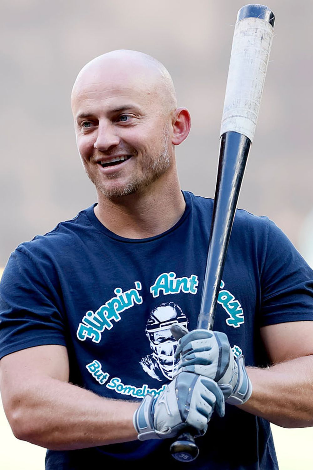 Kyle Seager of the Seattle Mariners stands with his wife Julie Seager  Fotografía de noticias - Getty Images