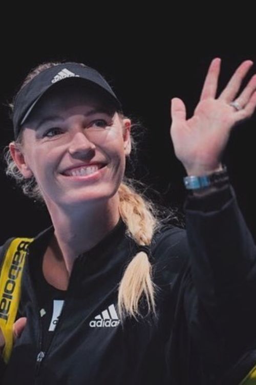 Caroline Wozniacki Waving At The Crowd