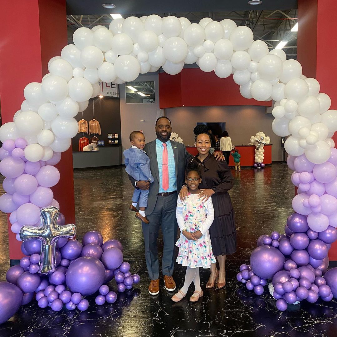 Willie McGee With His Wife And Kids