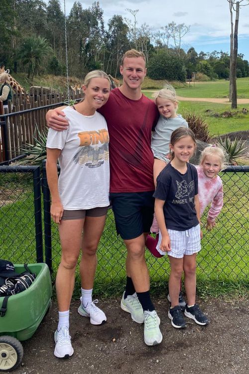 Daly Cherry Evans Pictured With His Family At The Australia Zoo In 2021