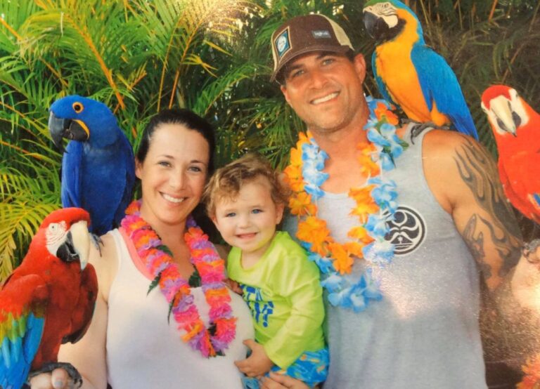 Dan Serafini Pictured With His Wife Erin And Their Son During A Trip To Hawaii In 2019