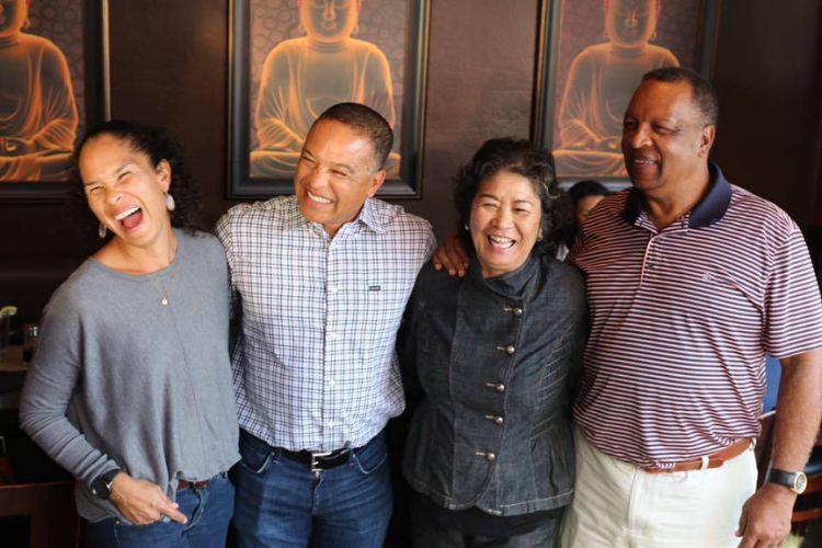 Dave Roberts Pictured With His Parents, Eiko, And Waymon Roberts, And Sister, Melissa In 2016