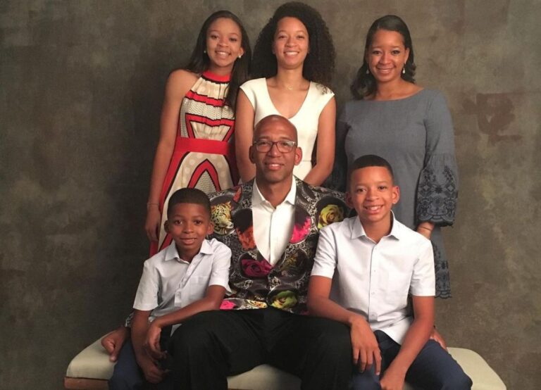 Elijah Williams(Bottom Right) Pictured With His Siblings, Including His Brother Micah, And Their Father, Monty Williams