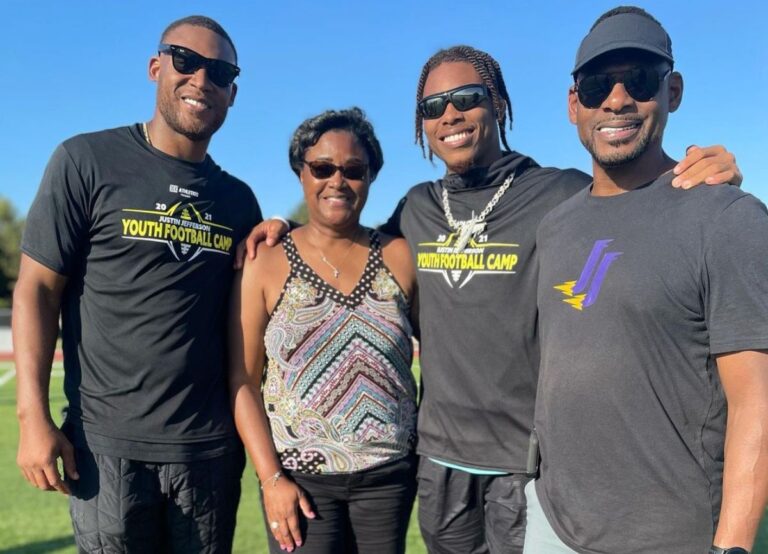 Justin Jefferson(Second From Right) Pictured With His Father John(R) And Mother Elaine And His Brother Jordan (L)