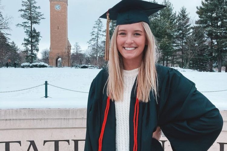 Kailey Kaska Winn Shares Graduated From Iowa State In 2020