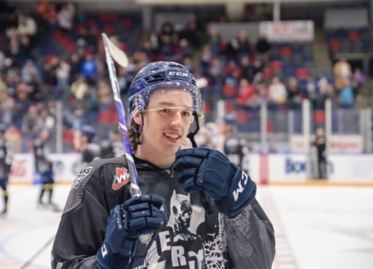 Lukas Dragicevic Pictured Playing For Tri-City Americans In 2023