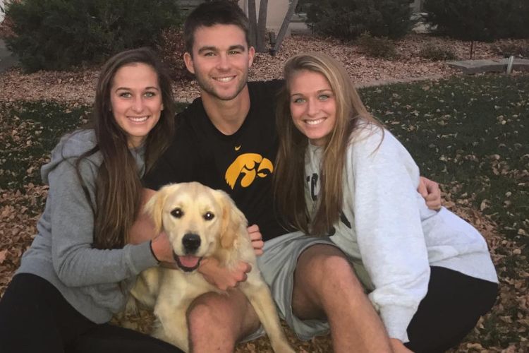 Megan Meyer Pictured With Her Siblings In 2016