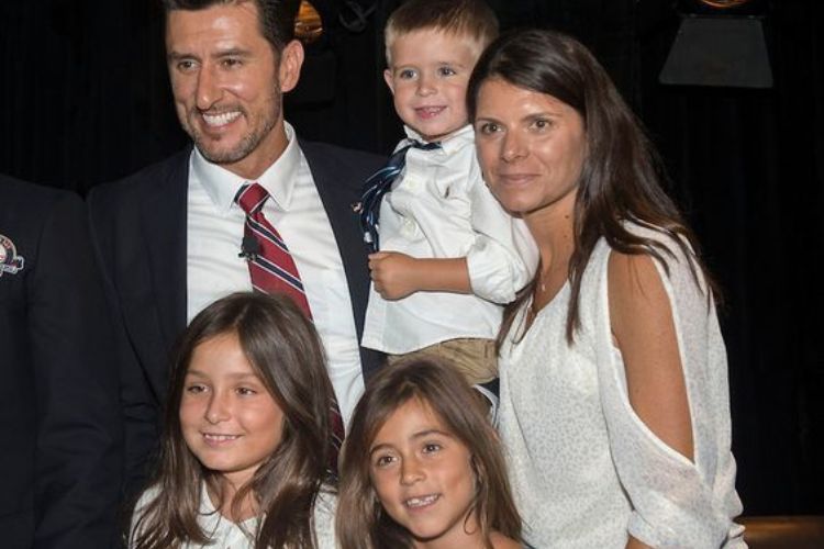 nomar-garciaparra-with wife-mia-hamm-capt.  .blue_jays_dodgers_baseball_lad116.jpg (1 comment)