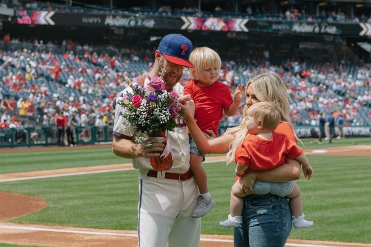 Zack And Dominique Share A Cute Family Moment With Their Children At Citizens Bank Park In 2023