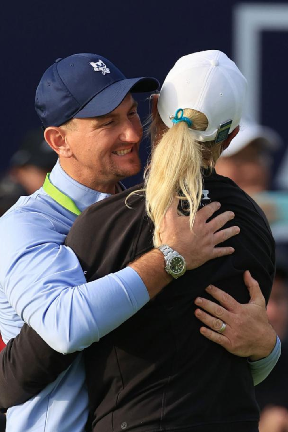 Anna Nordqvist Husband, Kevin McAlpine hugging Anna After She Won The AIG Women's Open