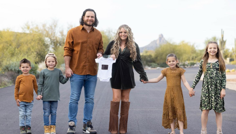 Brandon Crawford And His Wife Jalynne Are Expecting Their Fifth Child