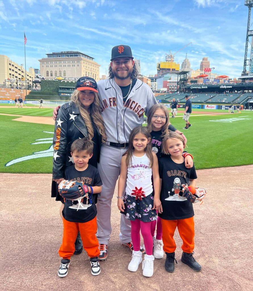 Brandon Crawford Wife Jalynne Dantzscher Is Expecting Their 5th Kid