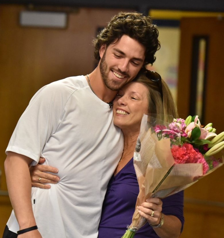 Dansby Swanson With His Mother Nancy