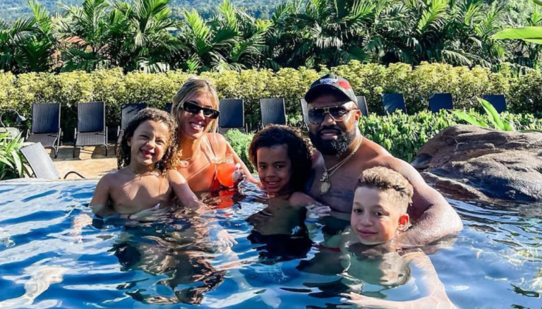Everson Griffen And His Wife Tiffany Brandt And Kids During Vacation
