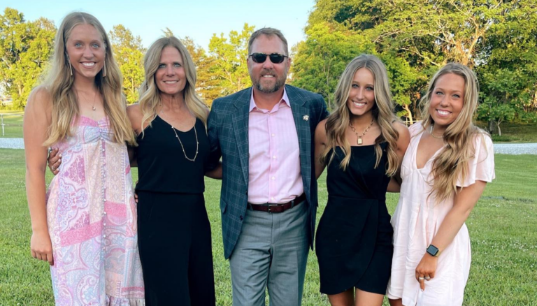 Hugh Freeze With His Wife And Kids