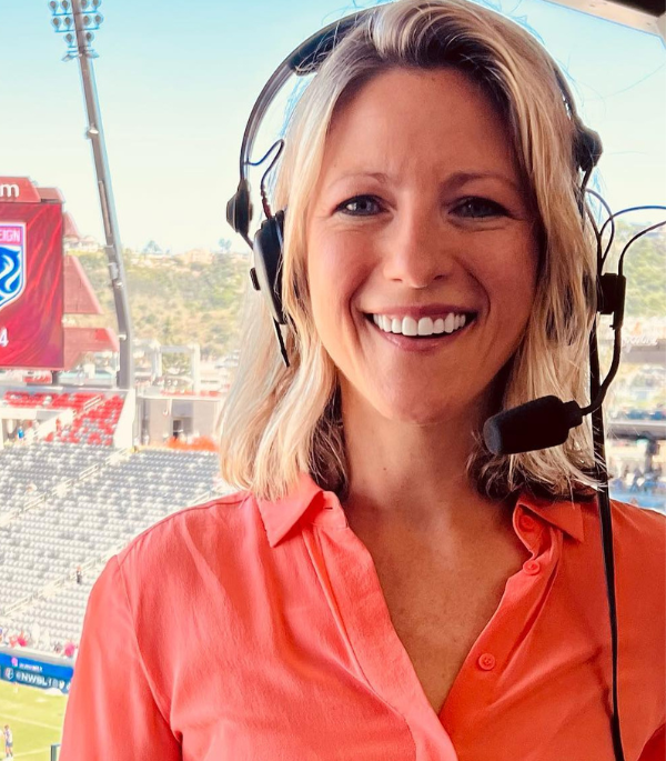 Jacqui Oatley Commentary On Soccer