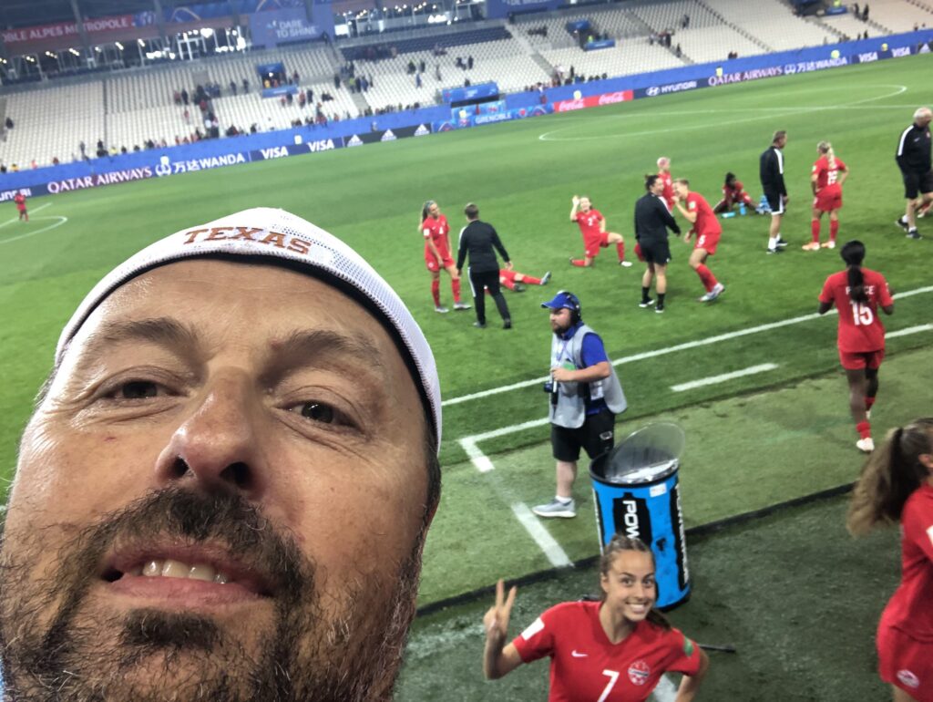 Julia Grosso With Her Father Carlos Grosso After A Match