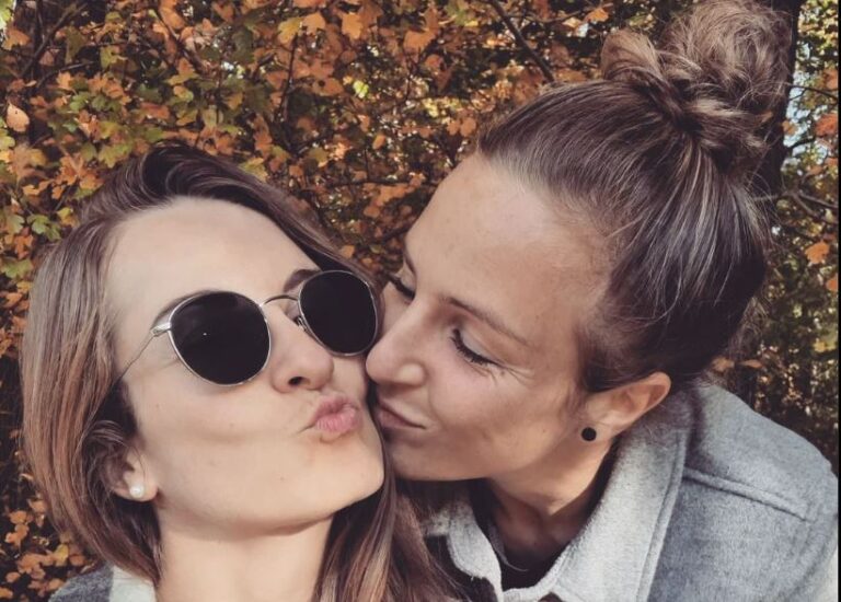 Laura Huth And Svenja Huth