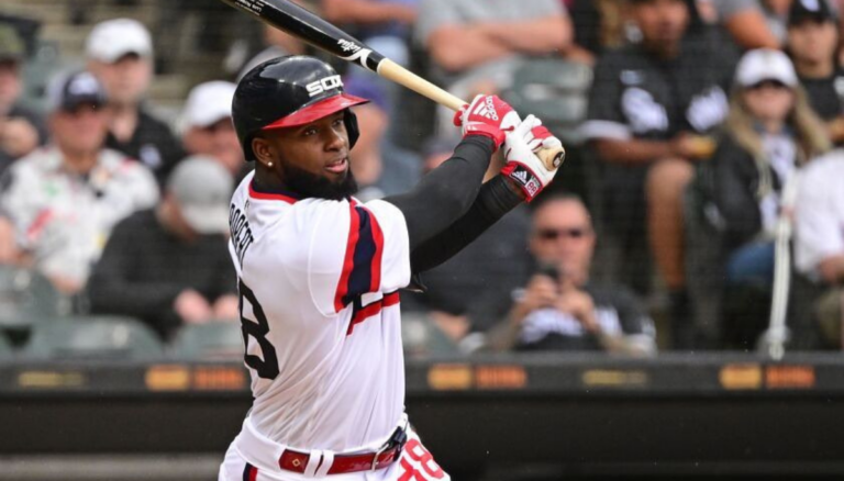 Luis Robert Playing For Chicago White Sox