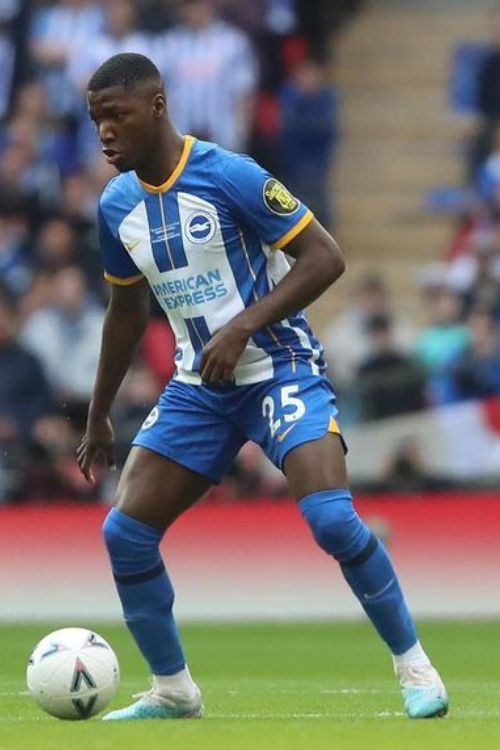 Moises Caicedo Playing For Brighton And Hove Albion In The Premier League