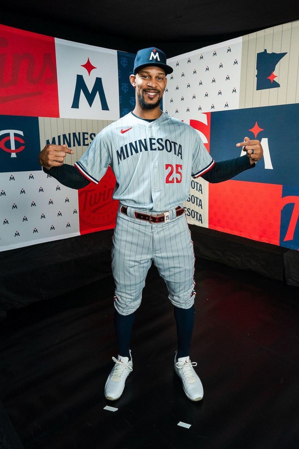 Ted on X: #MNTwins Byron Buxton (and wife Lindsey) at the