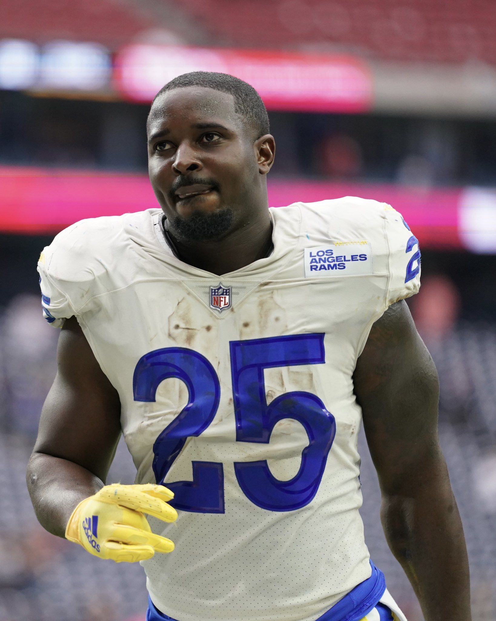 Rams RB Sony Michel decides to retire from NFL after 5 seasons