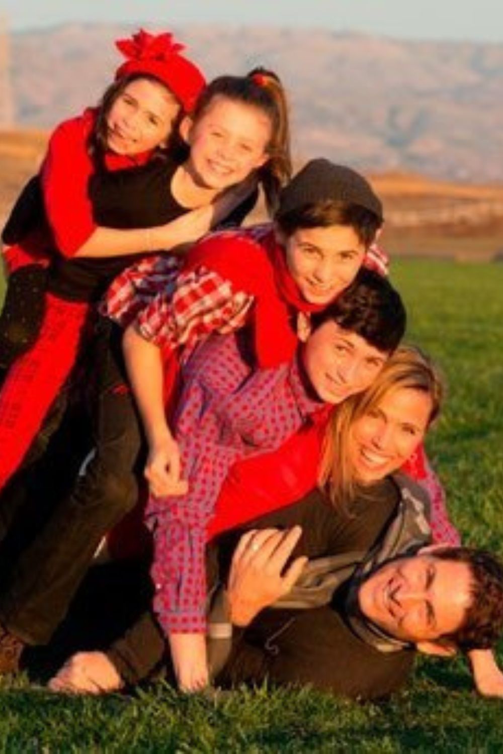 Steve Young With His Wife Barbara And Their Four Kids