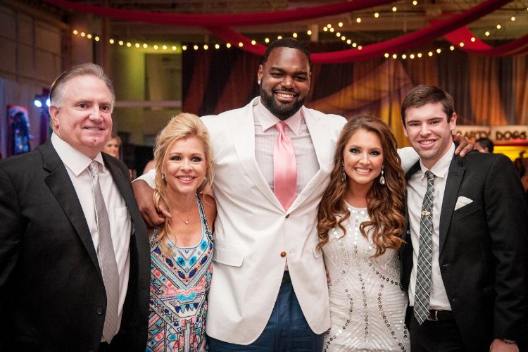 Collins Tuohy With Her Parents And Brothers