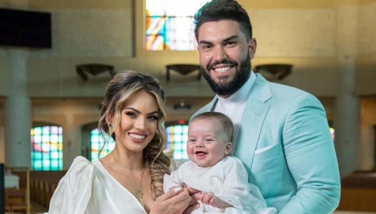 Eric Hosmer With His Wife And Son