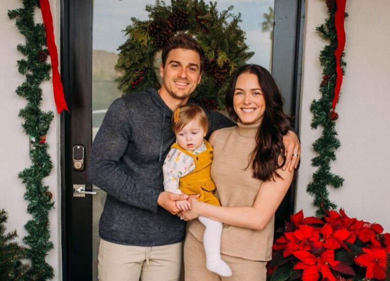 Keki With His Wife And Daughter