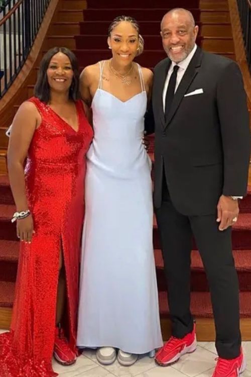 A'ja Wilson Pictured With Her Parents, Roscoe Wilson, And Eva Wilson