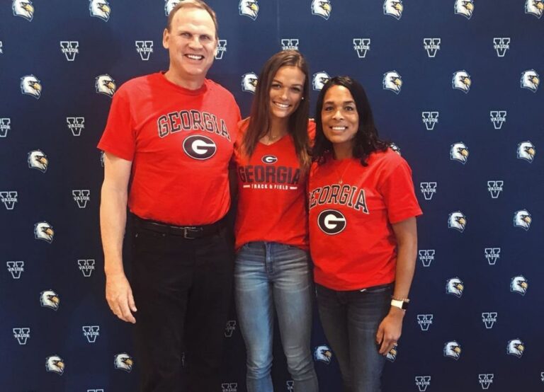 Anna Hall Pictured With Her Parents David And Ronette Hall During Her Time With Gators