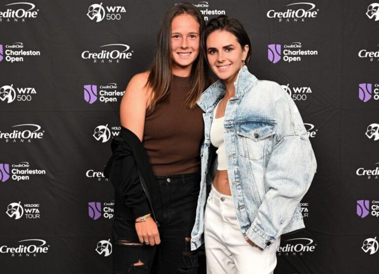 Darakia Kasatkina With Her Partner Natalia Zabiiako At The Charleston Open Event In April 2023