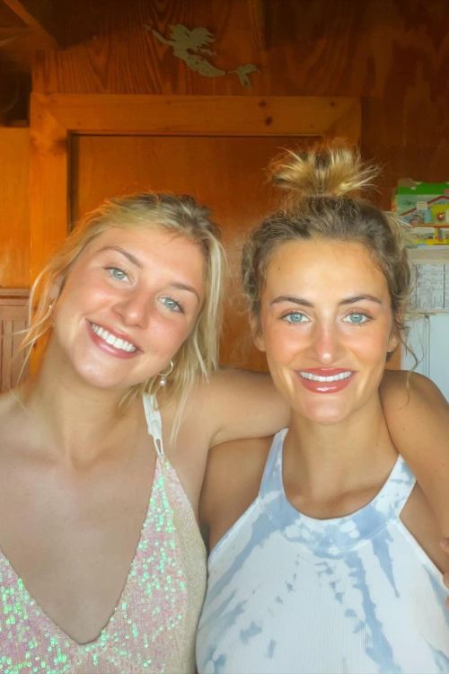 Emily Fox Pictured With Sisters, Lauren Fox (L) In 2021