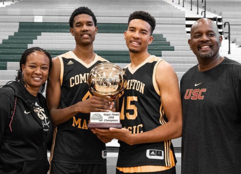 Isaiah Mobley Pictured With Parents Eric And Nicol And Brother Evan