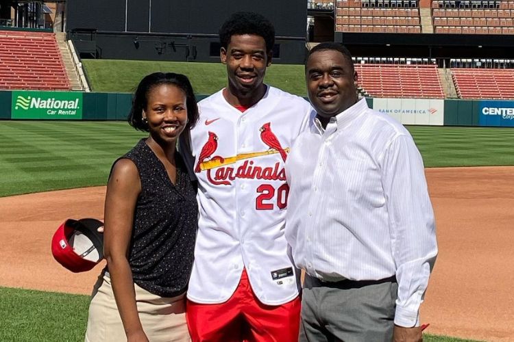 Jordan Poses With His Parents, Derek And Katrina At The Busch Stadium 