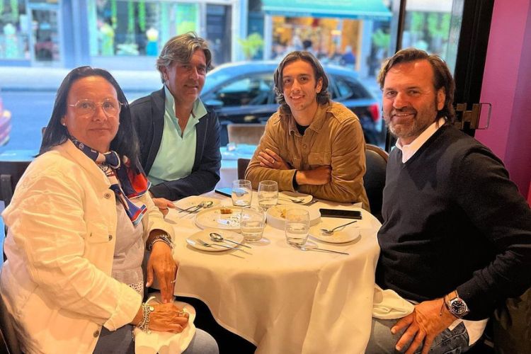 Lorenzo Musetti Pictured With His Parents, Francesco, And Sabrina (Both Left) In London In 2022