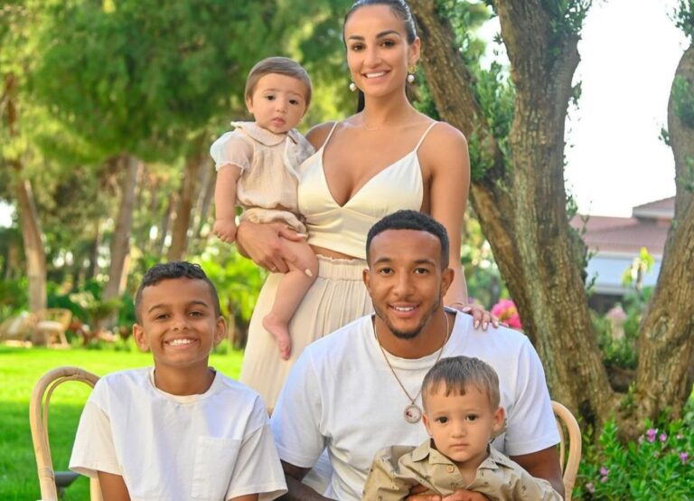 Nathaniel Mendez Liang Pictured With His Wife And Their Three Kids In 2022