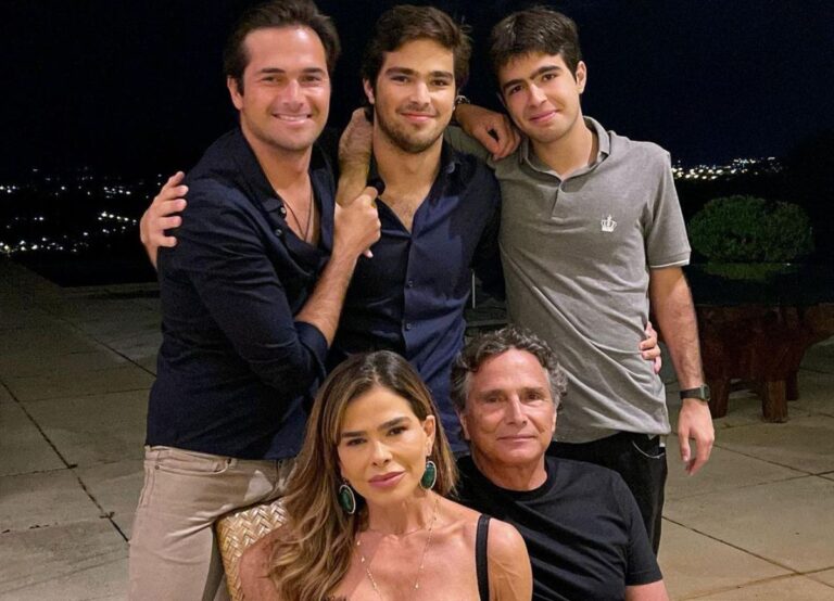 Nelson Piquet Pictured With His Wife Viviane And His Sons In 2020