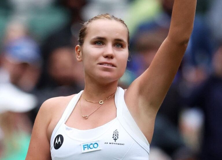 Sofia Kenin Pictured At Wimbledon Waving To The Crowd After Defeating Coco Gauff