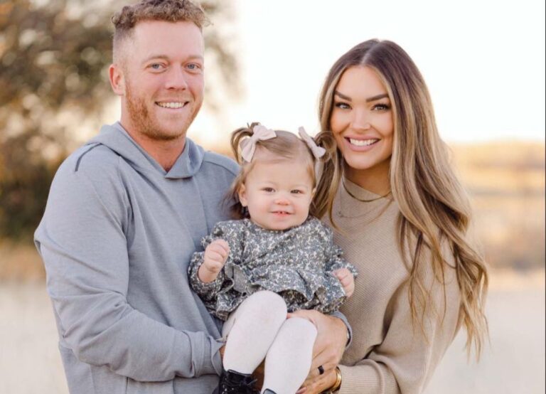 Talor Gooch With His Wife Ally And Their Daughter Collins In 2022