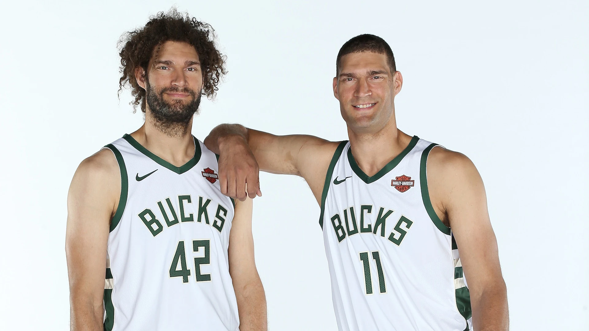 Brook Lopez With His Twin Brother Robin Lopez