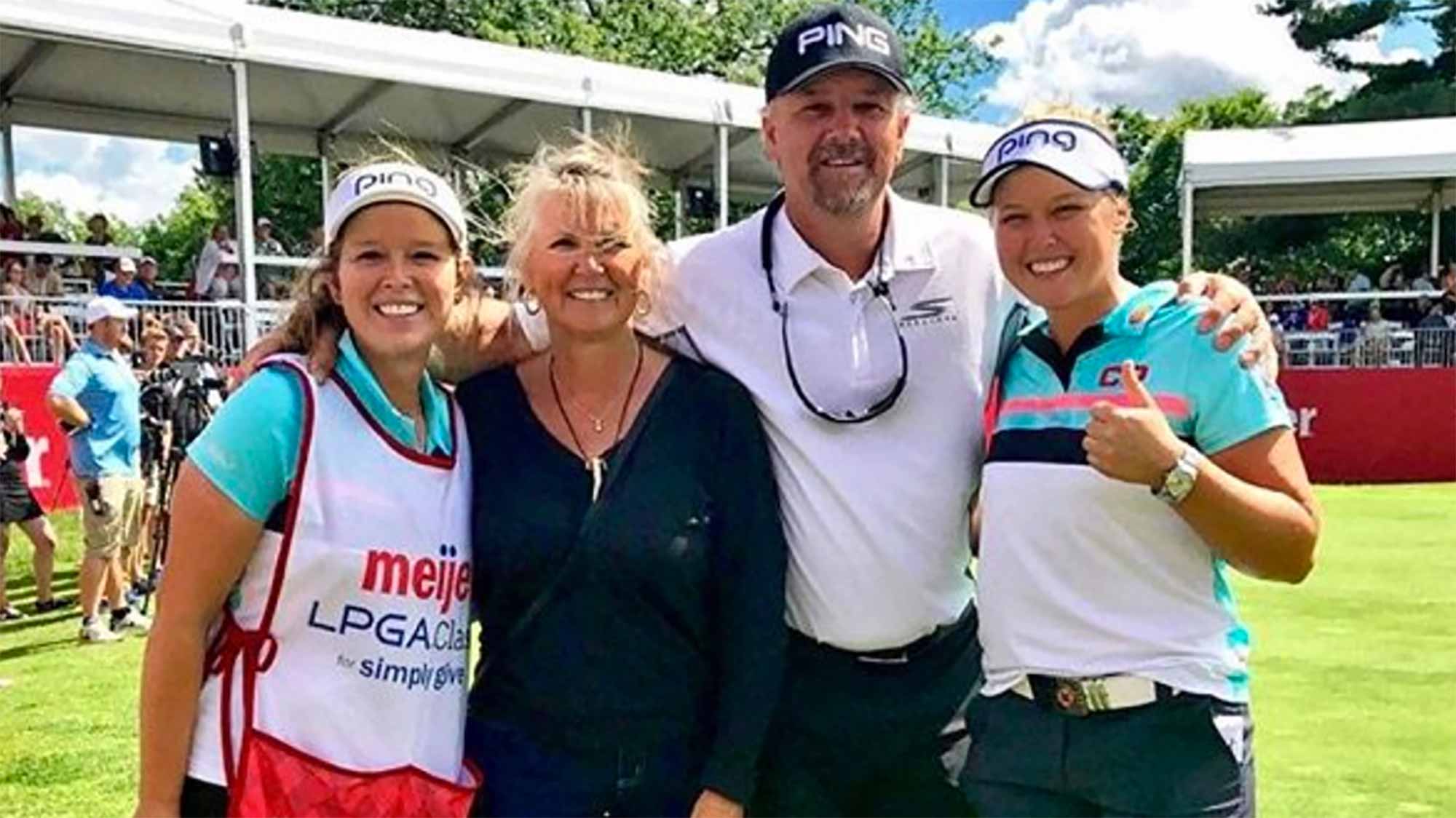 Brooke Henderson With Her Parents And Sister