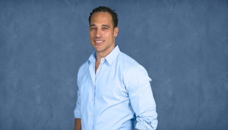 Former Football Tight End Christian Fauria
