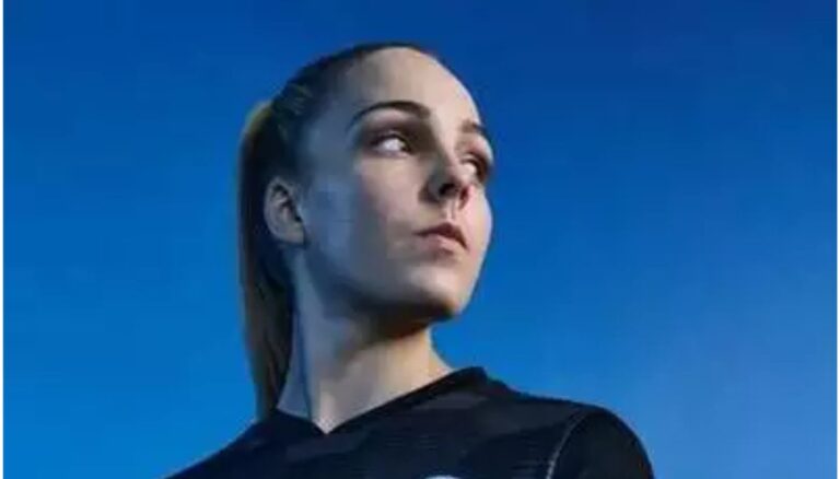 Ellie Roebuck Is An English Professional Soccer Player