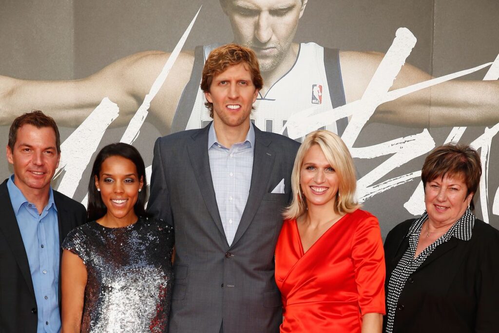 Dirk Nowitzki With His Family